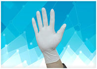 L'anti piqûre de couleur de taille multi stérile jetable blanche de gants réduisent la fatigue de main fournisseur